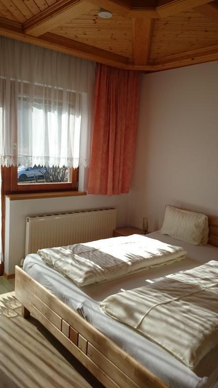 Haus Alpina Apartman Weissensee Kültér fotó